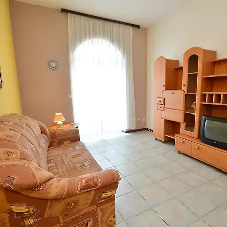 Apartman Cukon.4 *